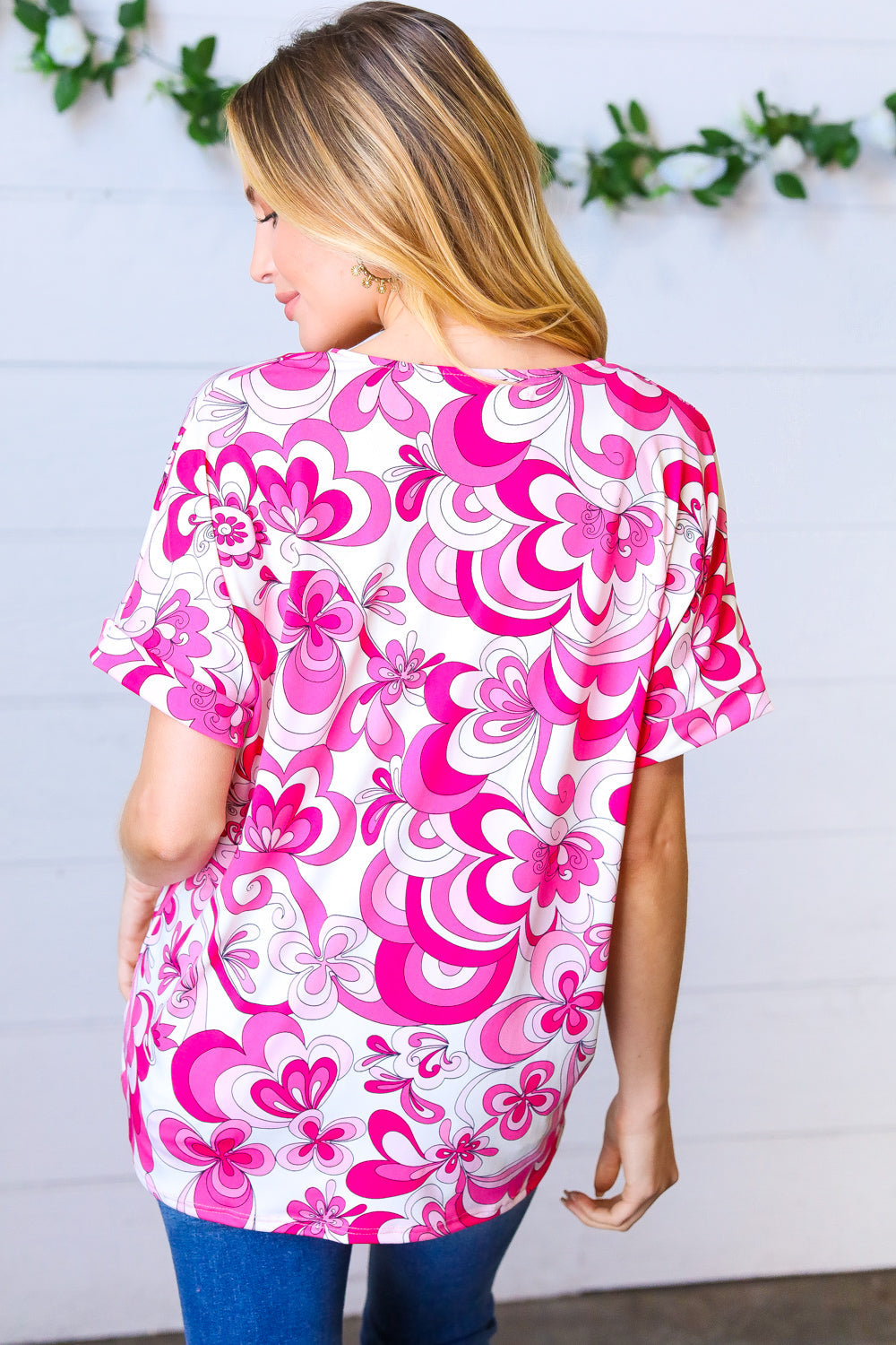 Magenta & White Geometric Floral V Neck Top