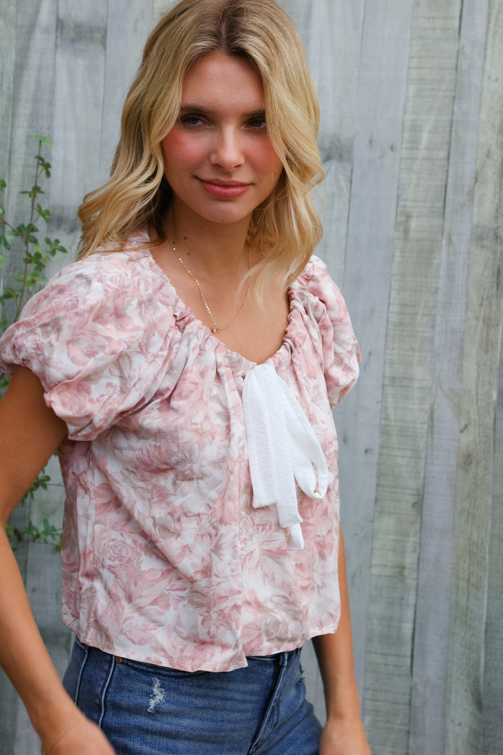 Feeling Femme' Blush Scoop Neck Floral Top w/Bow